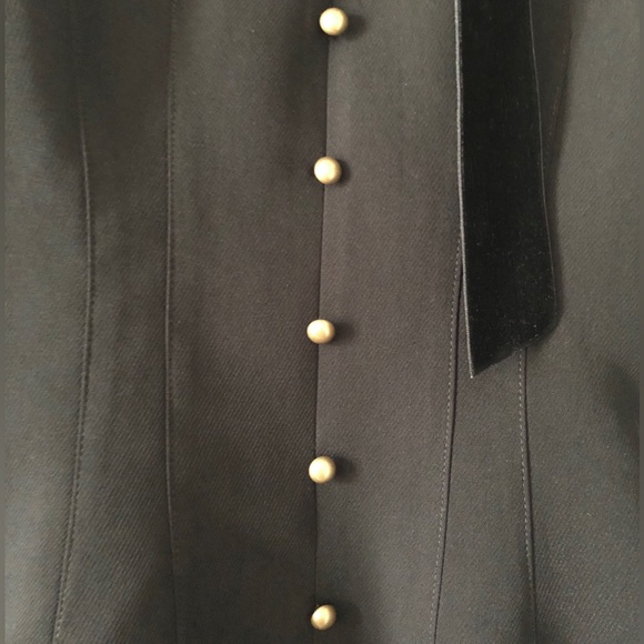 Designer Elegant Vintage-Inspired Black Dress with Lace Cuffs & Velvet Ties - Picture 6 of 10